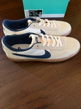 Nike SB Heritage Vulc Summit White with Navy Accents